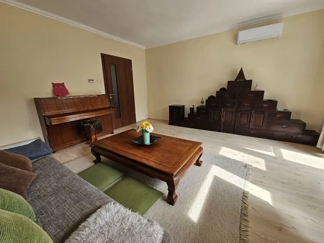 Kiadó lakás Debrecen, Nagyerdő 79 nm