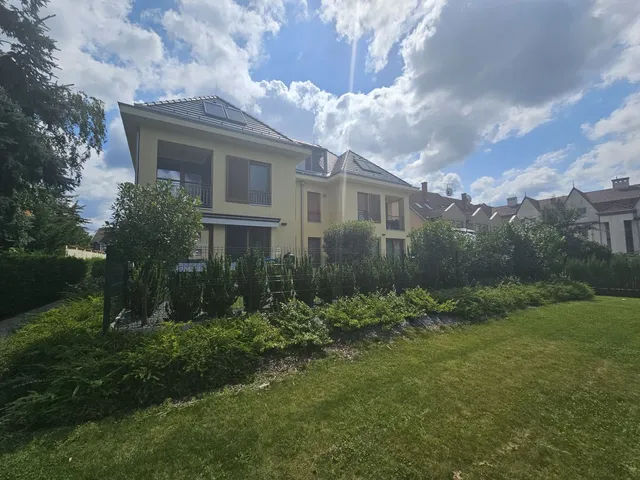 Eladó lakás Debrecen, Hatvan utcai kert 66 nm