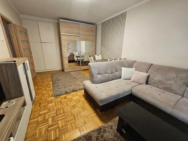 Kiadó lakás Debrecen, Nagyerdőalja 43 nm