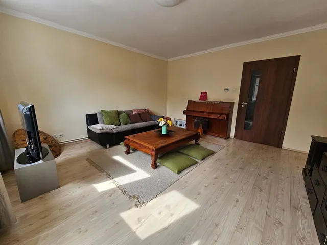 Kiadó lakás Debrecen, Nagyerdő 79 nm