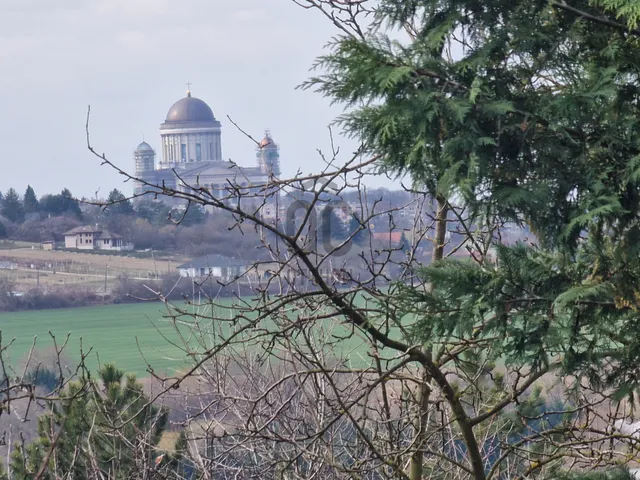 Eladó ház Esztergom 38 nm