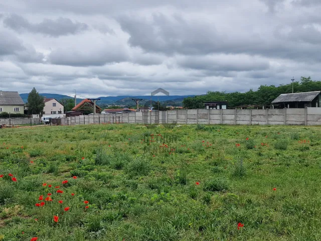 Kiadó telek Tokodaltáró 2000 nm