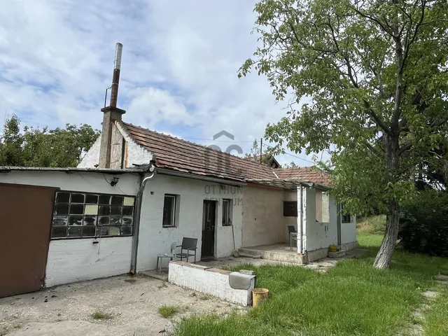 Eladó ház Dorog 45 nm