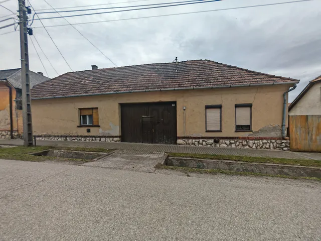 Eladó ház Kesztölc 110 nm