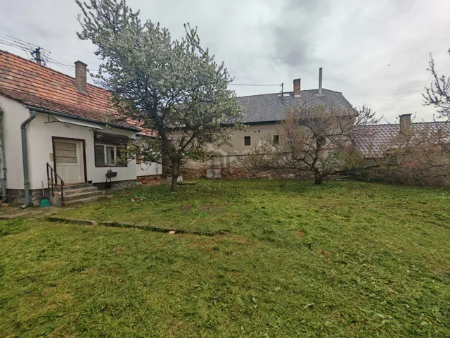 Eladó ház Kesztölc 110 nm