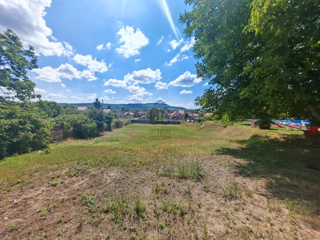 Eladó telek Esztergom, Kertváros 1427 nm