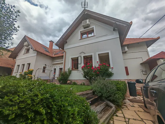 Eladó ház Esztergom, Szenttamás 140 nm