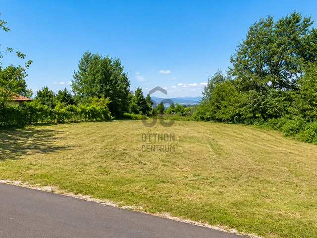 Eladó telek Esztergom 1000 nm