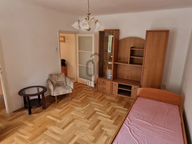 Kiadó lakás Esztergom, Aranyhegy 43 nm