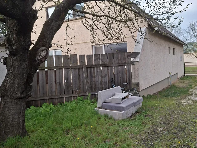 Eladó ház Tokod 369 nm