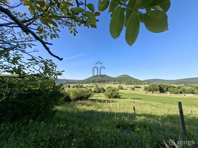 Eladó telek Esztergom 1438 nm