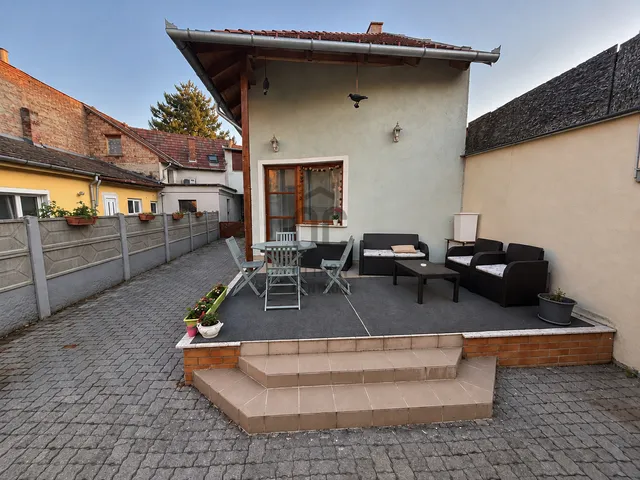 Eladó ház Esztergom 180 nm