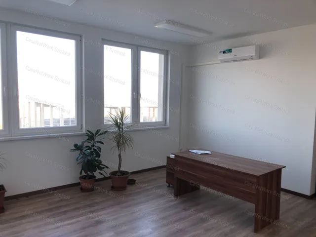 Kiadó kereskedelmi és ipari ingatlan Szolnok 603 nm