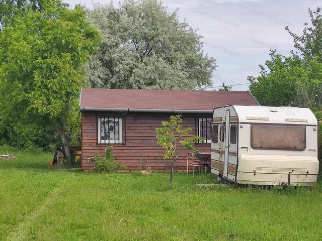 Eladó üdülő és hétvégi ház Tószeg 27 nm