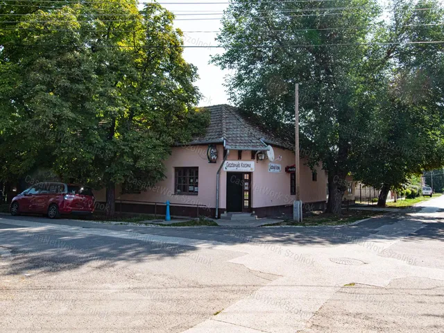 Eladó kereskedelmi és ipari ingatlan Kengyel 260 nm