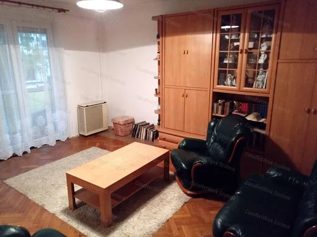 Eladó lakás Szolnok 76 nm