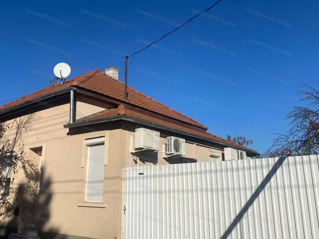 Kiadó kereskedelmi és ipari ingatlan Törökszentmiklós 154 nm