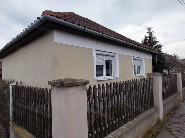 Eladó ház Szolnok 75 nm