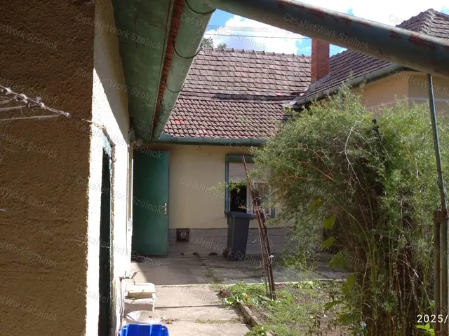 Eladó ház Tiszaföldvár 130 nm