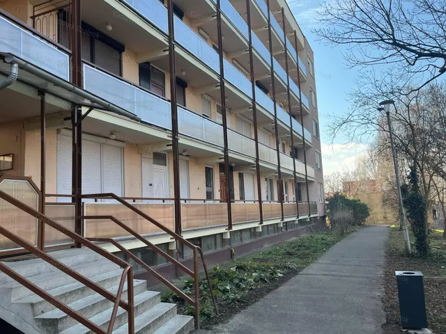 Eladó lakás Szolnok 75 nm