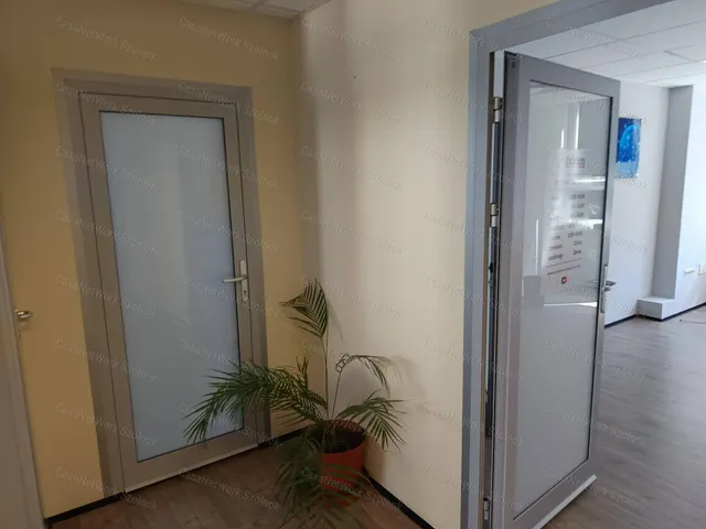 Kiadó kereskedelmi és ipari ingatlan Szolnok 45 nm