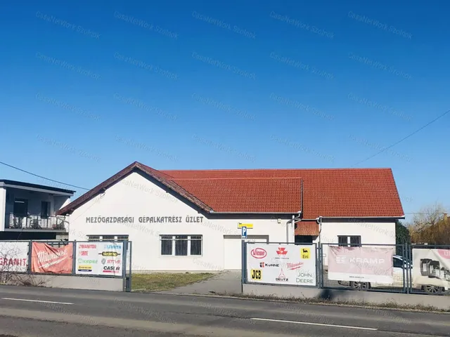 Eladó kereskedelmi és ipari ingatlan Nagykáta 350 nm