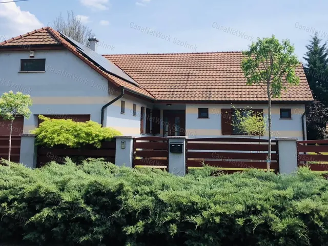Eladó ház Szolnok 175 nm