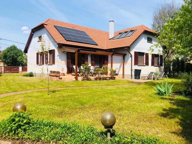 Eladó ház Szolnok 175 nm