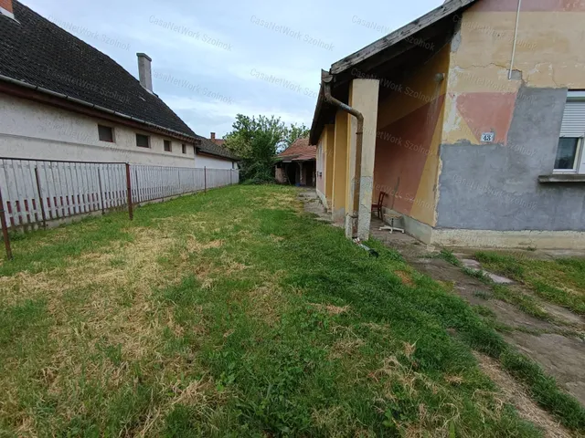 Eladó ház Kőtelek 140 nm