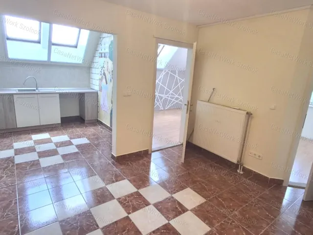 Eladó lakás Szolnok 64 nm