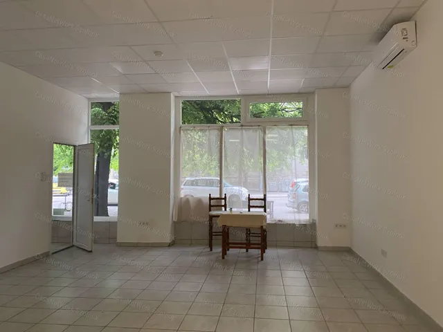 Kiadó kereskedelmi és ipari ingatlan Szolnok 60 nm