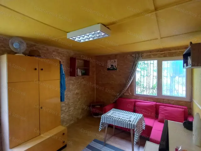 Eladó üdülő és hétvégi ház Tószeg 16 nm