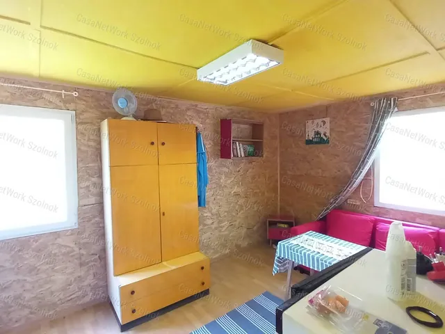 Eladó üdülő és hétvégi ház Tószeg 16 nm