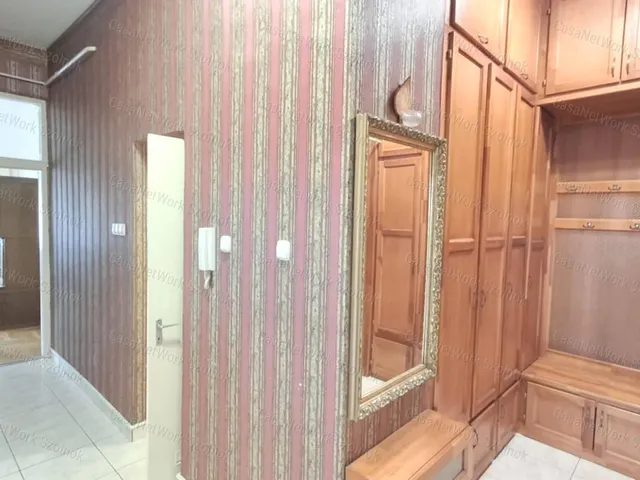 Eladó lakás Szolnok 87 nm