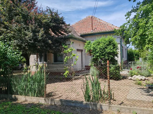 Eladó ház Szajol 97 nm