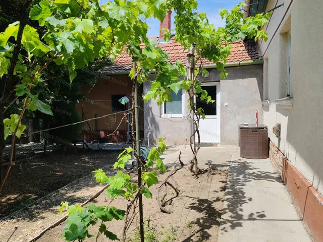 Eladó ház Szajol 97 nm