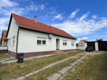 Eladó ház Jászkisér 124 nm