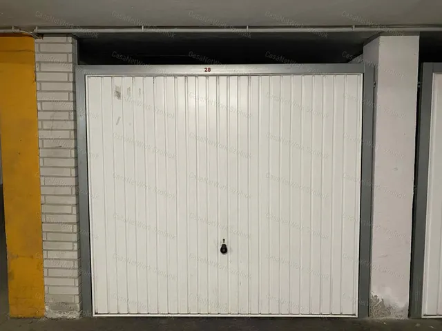 Kiadó garázs Szolnok 15 nm