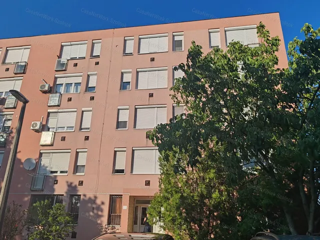 Eladó lakás Szolnok 42 nm