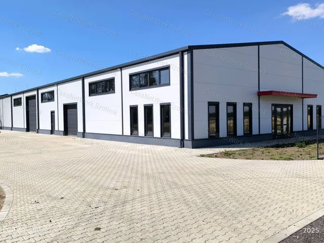 Eladó kereskedelmi és ipari ingatlan Szolnok 914 nm