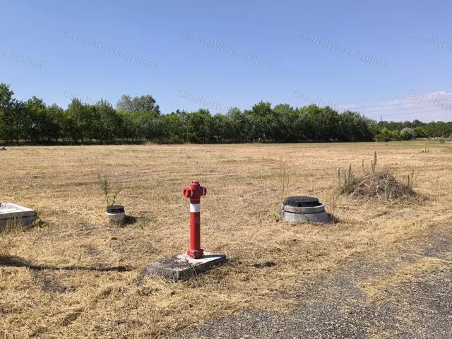 Eladó telek Szolnok 5103 nm