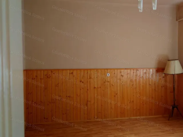 Eladó ház Tiszaföldvár 82 nm
