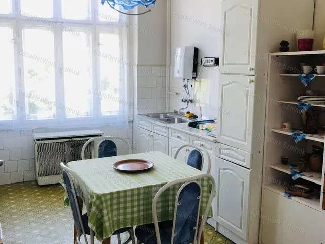 Eladó lakás Szolnok 91 nm