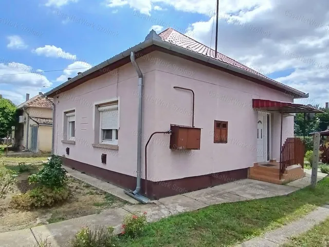 Eladó ház Martfű 55 nm