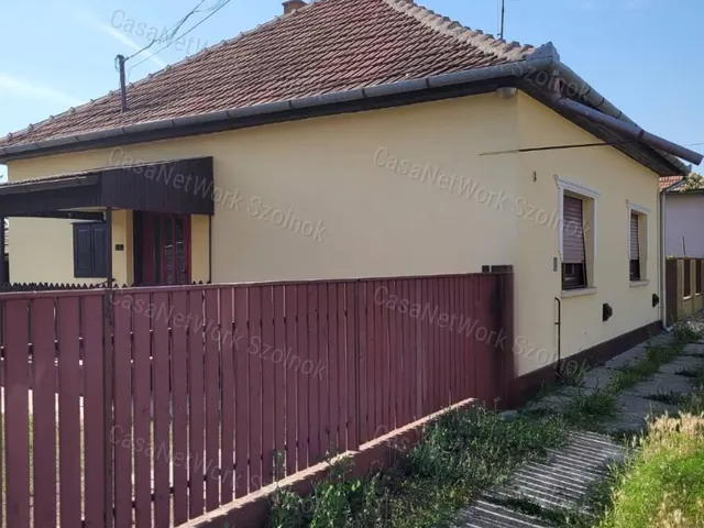 Eladó ház Szajol 65 nm