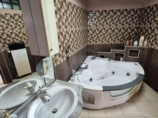 Eladó ház Szolnok 86 nm