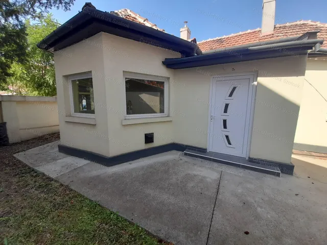 Eladó ház Szolnok 67 nm