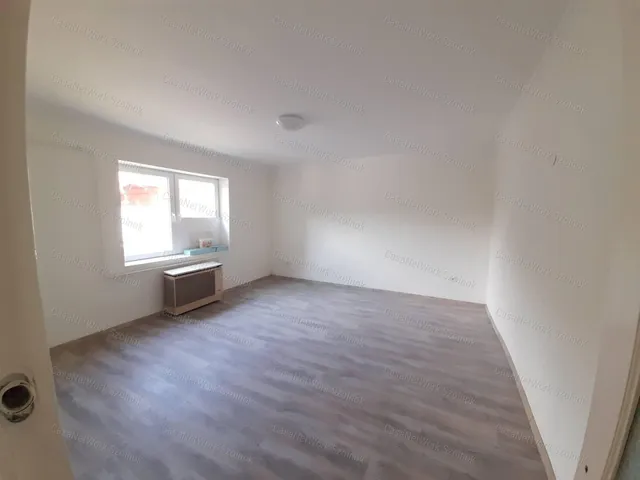 Eladó ház Szolnok 67 nm