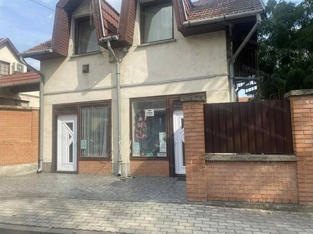 Kiadó kereskedelmi és ipari ingatlan Szolnok 30 nm