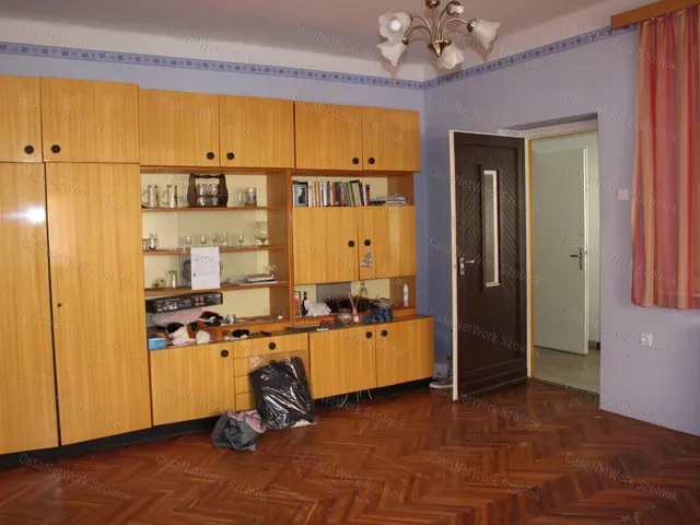 Eladó ház Szolnok 182 nm